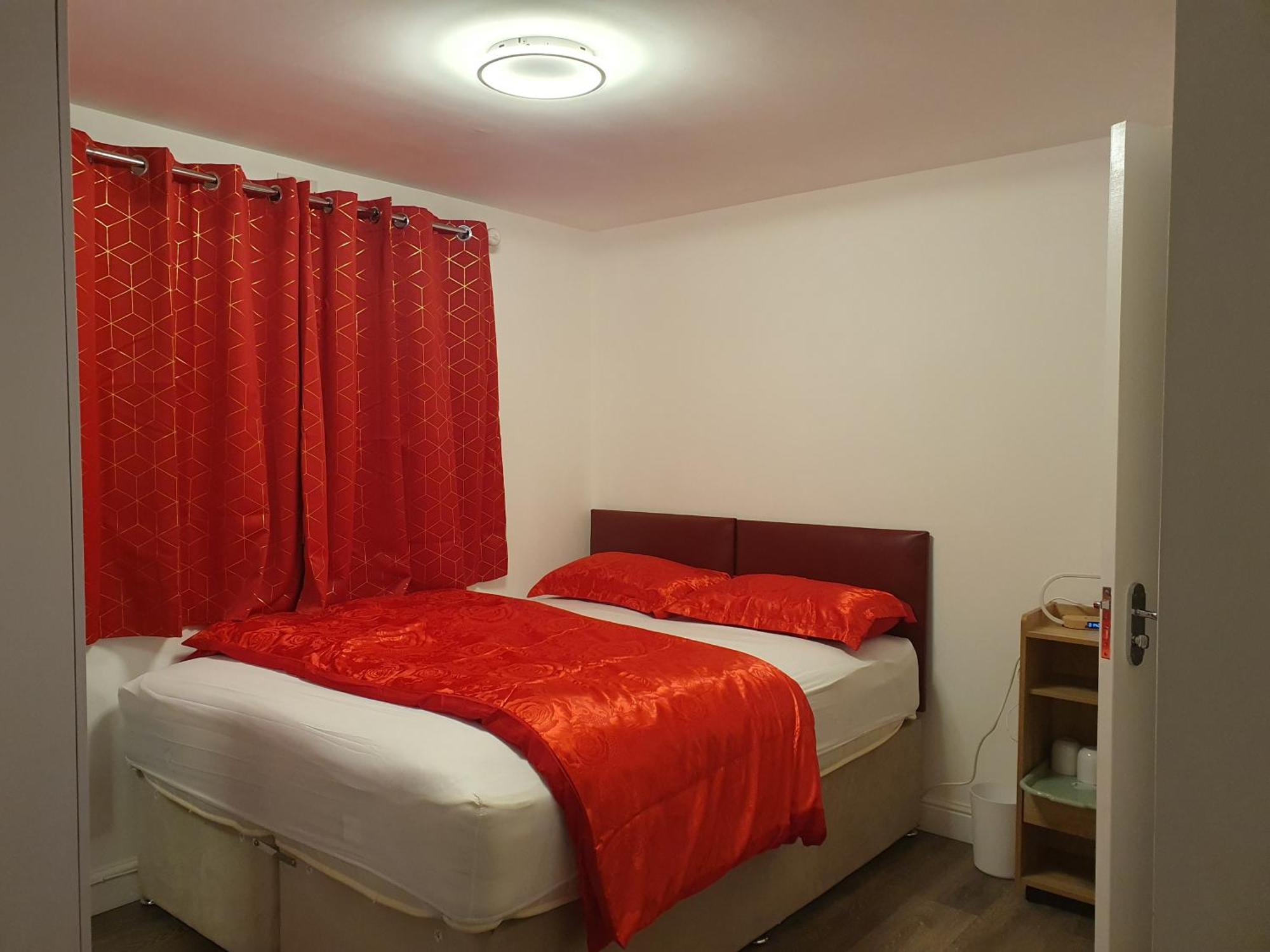 Amh Hotel - Greenford Station Northolt  Екстер'єр фото
